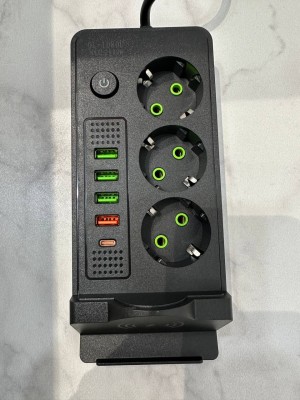 Сетевой фильтр Power Socket 2м на 3 розетки 4 usb 1 type-c и беспроводной зарядкой