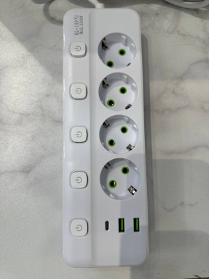 Сетевой фильтр Power Socket 3м на 3 розетки 2 usb и type-c